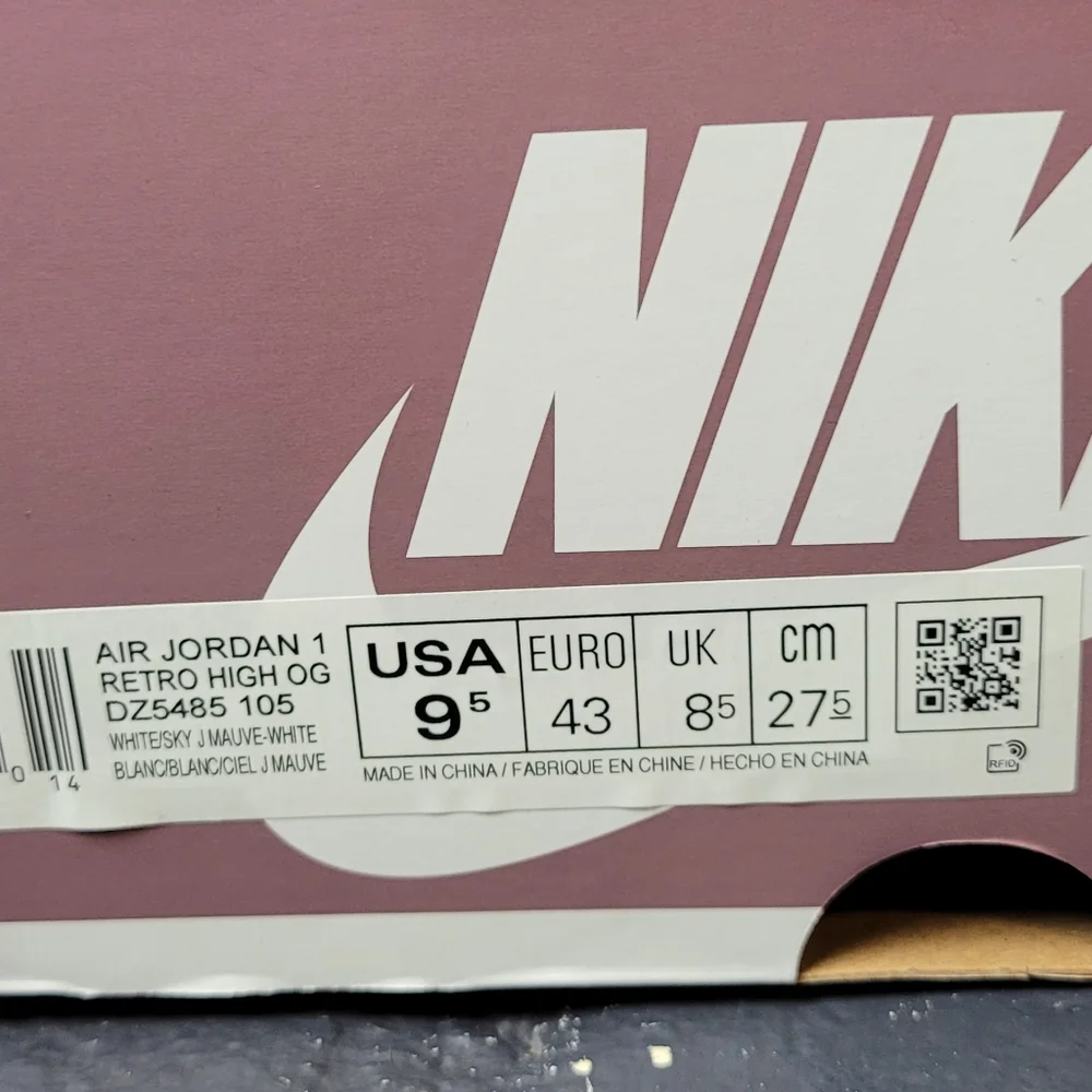 Nike Jordan Retro 1 Purple/White Size 9.5 Mens